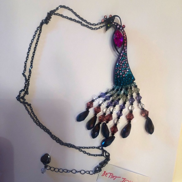 Betsey Johnson Hematite Tone Peacock Pendant Necklace Fringe & Crystal Accents - Picture 7 of 10